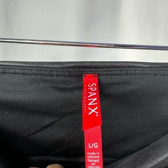 SPANX Faux Leather Leggings in Black Size Large - Picture 6 of 9